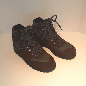 Merrell women's hiking boots 8.5